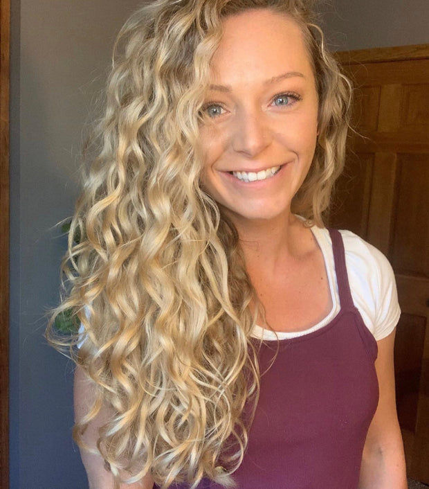 @curly_candace